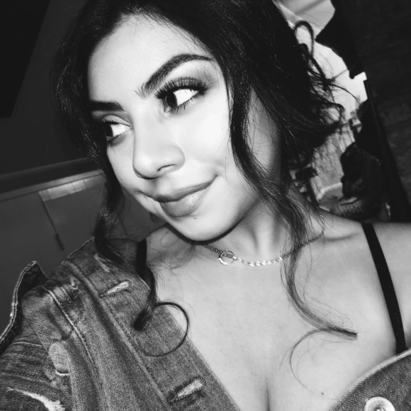 Meet your Posher, Melissa - Picture 1 of 1